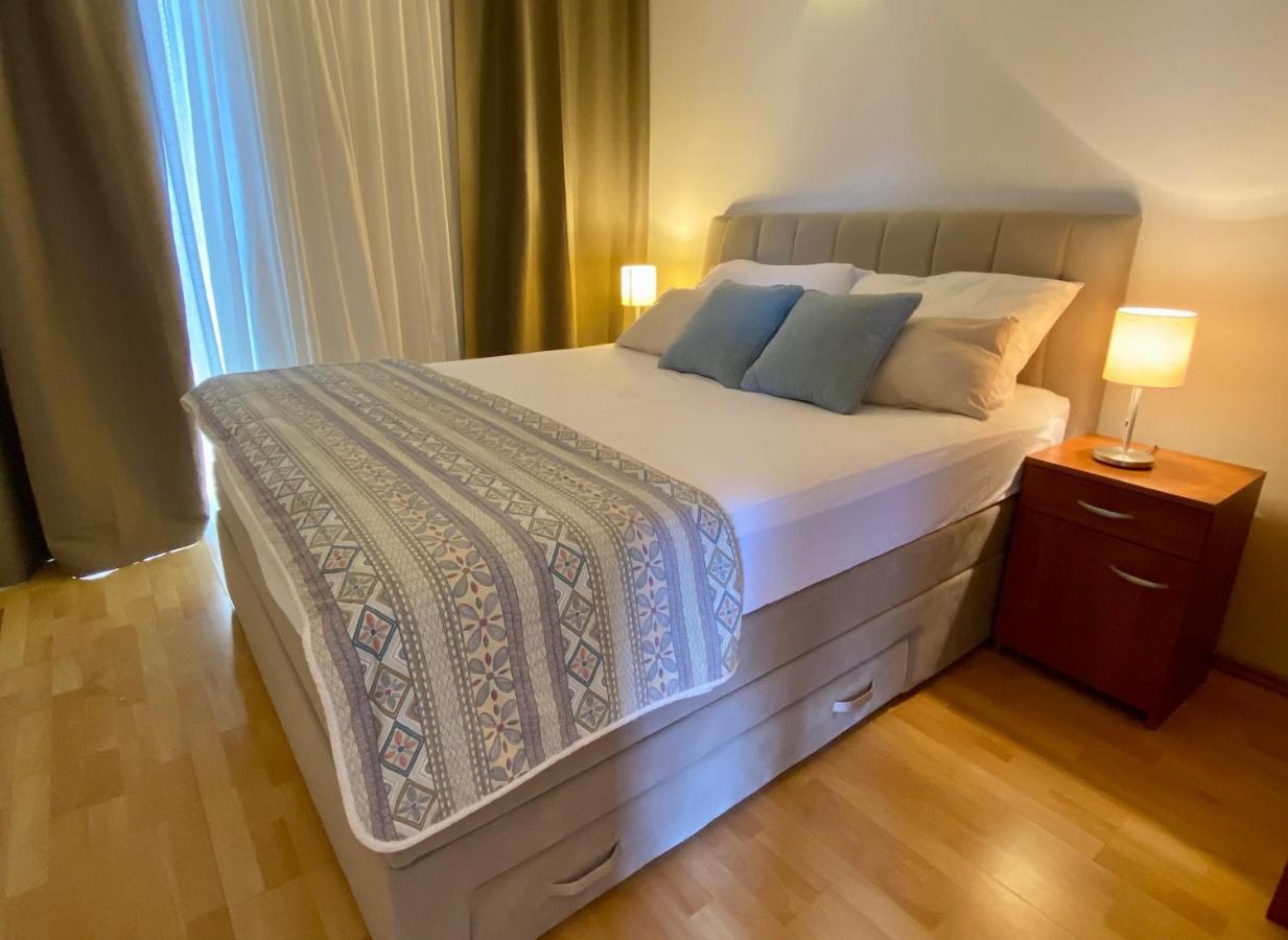 Apartmani Perić Stari Grad  Zewnętrze zdjęcie